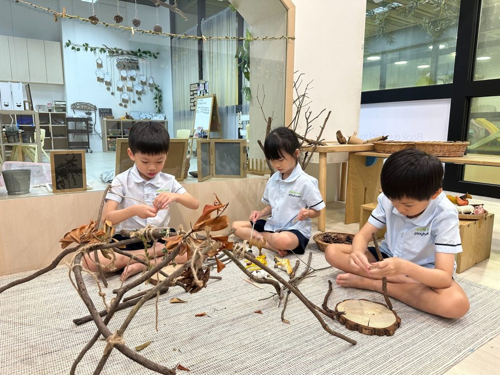 children-playing-and-exploring-sensory-activity